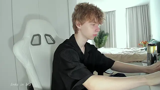 Wawesuc online show from March 2026 03:50:02 AM