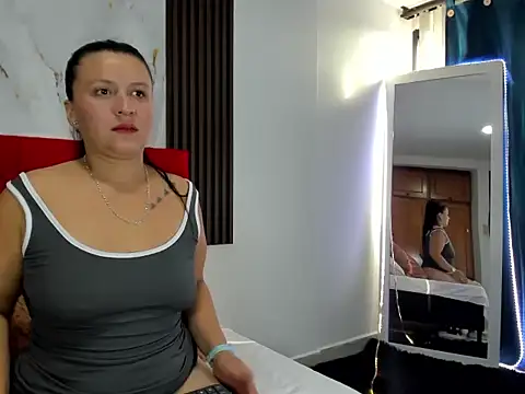 Alexalaze  online show from March 2026 12:32:02 PM