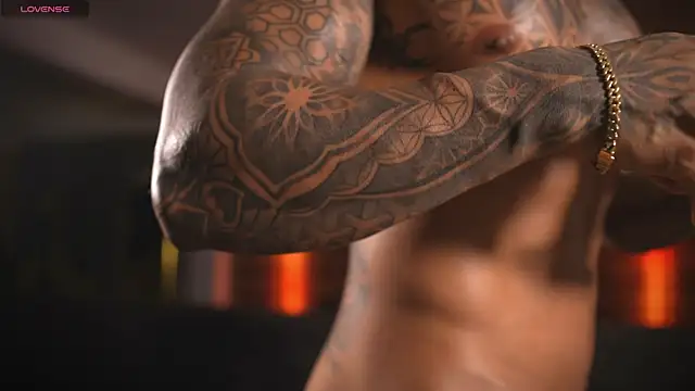 Snapshot of Eros_Dark_ chatting on April 2026 05:14:02 AM Eros Dark online show from April 2026 05:14:02 AM