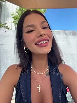RaniaSnow online show from May 2026 01:25:01 PM