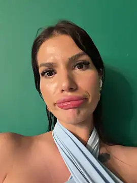 RaniaSnow online show from April 2026 06:25:02 PM