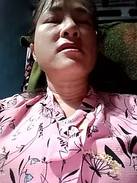 Snapshot of Yuhi3d chatting on June 2026 12:33:02 PM Yuhi3d online show from June 2026 12:33:02 PM