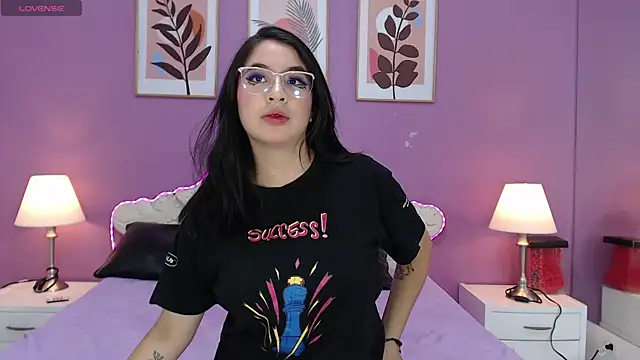 YayaQueen online show from May 2026 12:00:02 PM