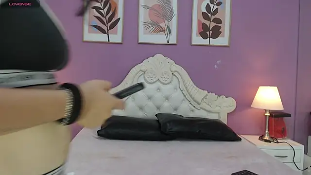 YayaQueen online show from May 2026 12:23:02 PM
