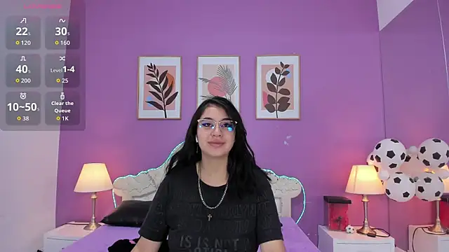 YayaQueen online show from July 2026 11:51:02 AM