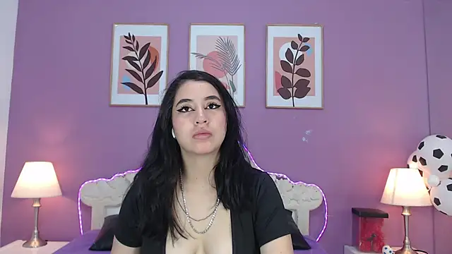 YayaQueen online show from July 2026 11:45:01 AM