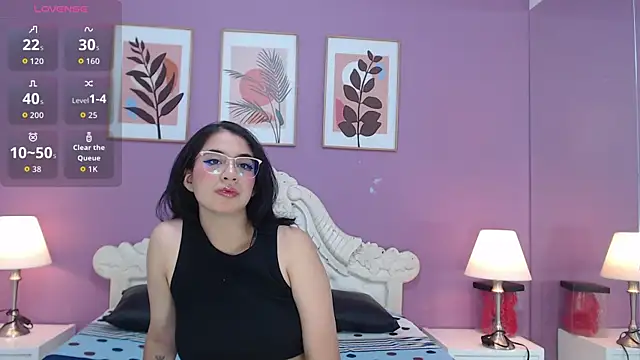 YayaQueen online show from May 2026 12:27:01 PM