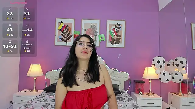 YayaQueen online show from July 2026 12:04:01 PM