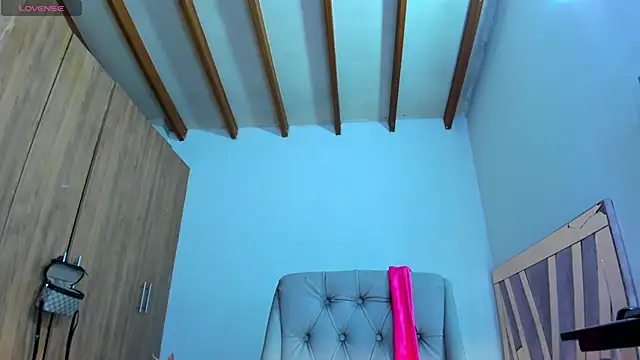SkyeGabbyRose online show from July 2026 10:04:01 AM