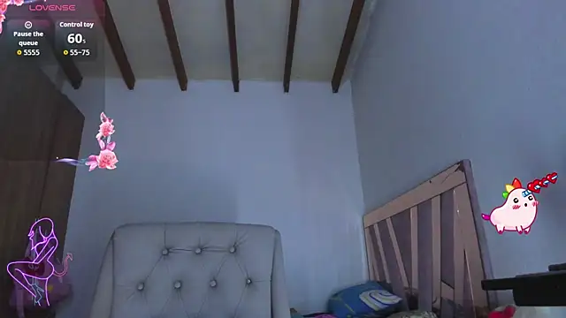 SkyeGabbyRose online show from May 2026 09:40:02 PM