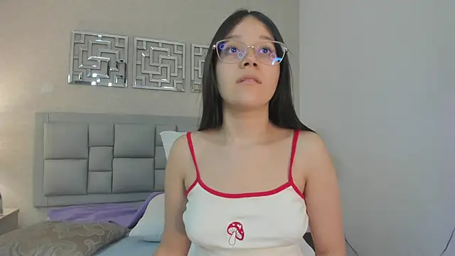 Snapshot of aria_walker_ chatting on March 2026 11:44:01 AM aria walker online show from March 2026 11:44:01 AM