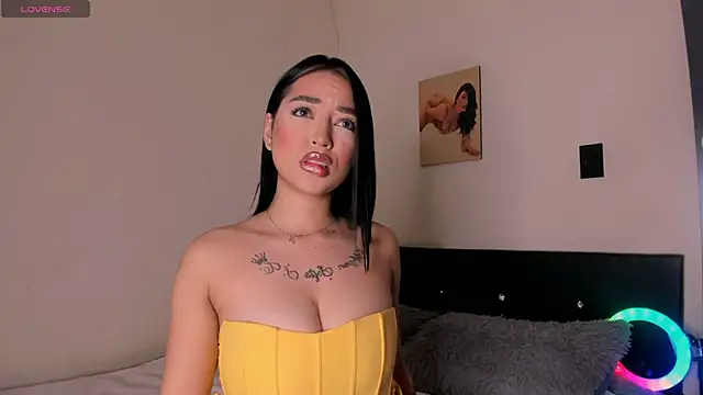 Snapshot of AnthonellaSweet_ chatting on May 2026 04:00:02 AM AnthonellaSweet online show from May 2026 04:00:02 AM