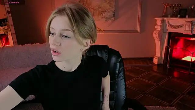 Mickey Milk online show from April 2026 05:53:02 AM