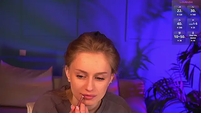 Mickey Milk online show from April 2026 06:54:01 PM