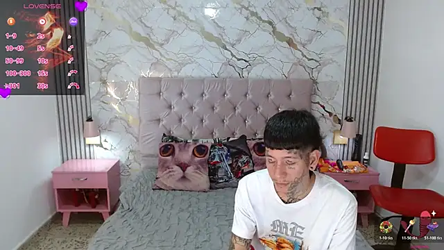 AshlieeGreenn online show from April 2026 07:37:01 PM