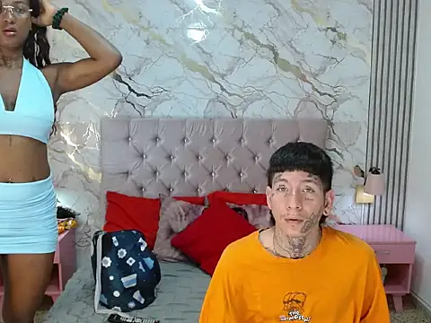 AshlieeGreenn online show from April 2026 07:18:01 PM