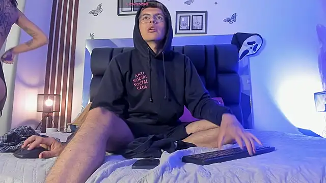 dalhia and hades online show from March 2026 01:02:02 PM