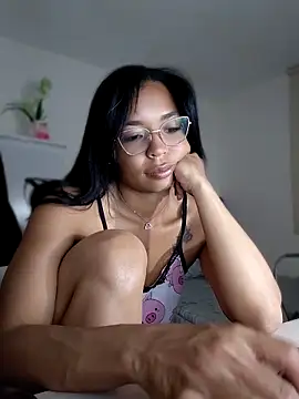 nathyjonees online show from May 2026 12:31:01 AM