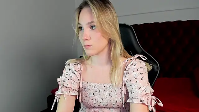 ElaraVoltage online show from March 2026 11:24:01 AM