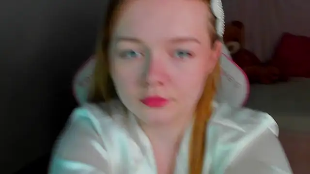 Snapshot of ElinaVale chatting on May 2026 04:10:01 PM ElinaVale online show from May 2026 04:10:01 PM