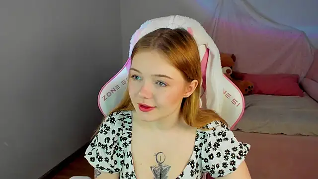 Snapshot of ElinaVale chatting on May 2026 05:05:02 AM ElinaVale online show from May 2026 05:05:02 AM