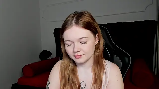 ElinaVale online show from April 2026 05:08:02 AM