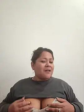 Lia taylor22 online show from April 2026 04:11:02 PM