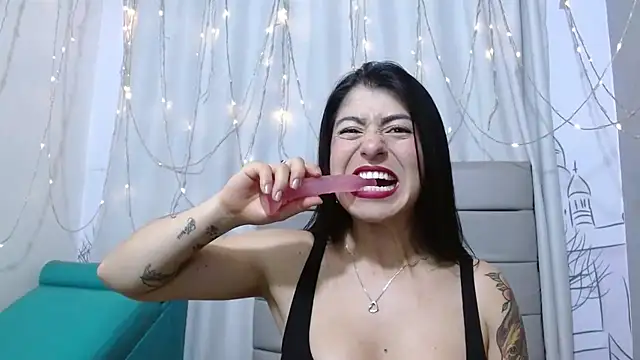 carolinabernalrs online show from April 2026 03:53:02 AM