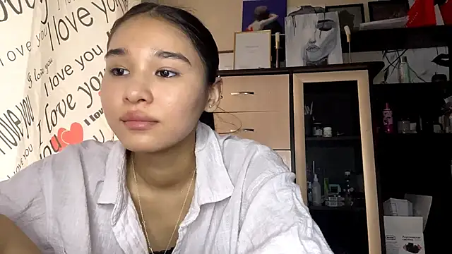 CatherineForbes online show from April 2026 12:34:01 PM