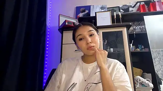 CatherineForbes online show from April 2026 12:31:02 PM