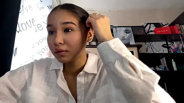 CatherineForbes online show from March 2026 11:21:02 AM