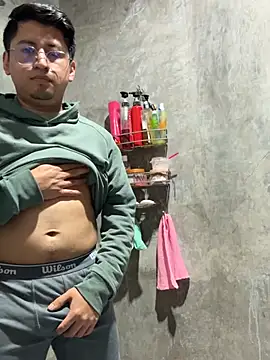 GoldenM95 online show from March 2026 07:21:02 AM