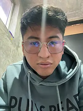 GoldenM95 online show from March 2026 07:59:01 PM