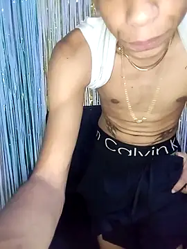 Elio2534 online show from March 2026 07:42:01 PM