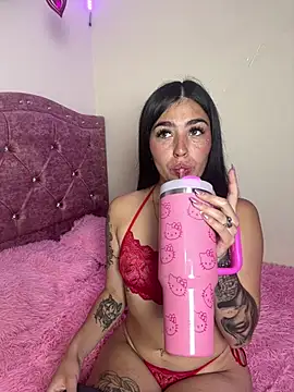 Charlothe1 online show from April 2026 11:06:01 PM