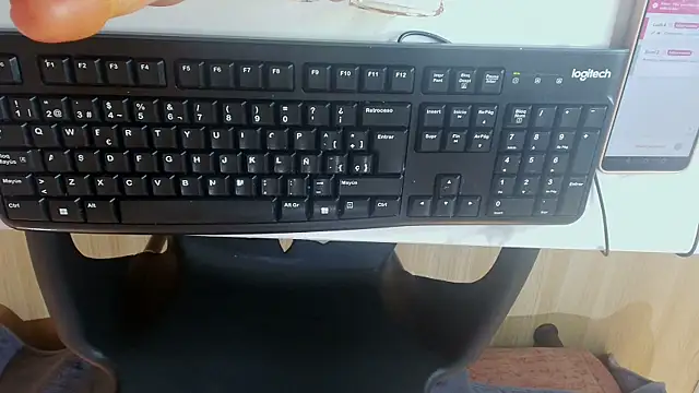 Amanda Fox   online show from April 2026 07:50:02 PM