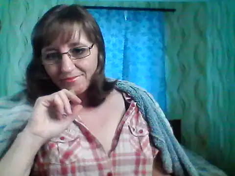 Alisaprice077 online show from April 2026 07:59:02 AM