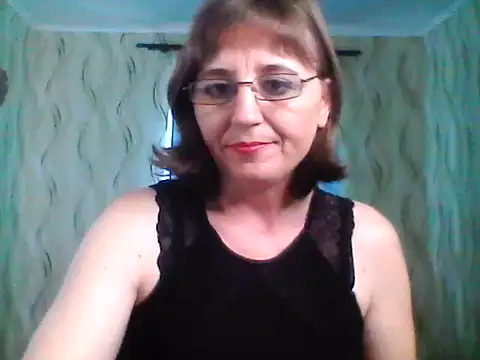 Alisaprice077 online show from April 2026 07:48:02 AM