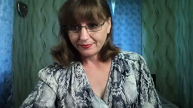 Alisaprice077 online show from June 2026 08:42:01 AM