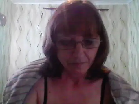 Alisaprice077 online show from March 2026 11:14:01 AM