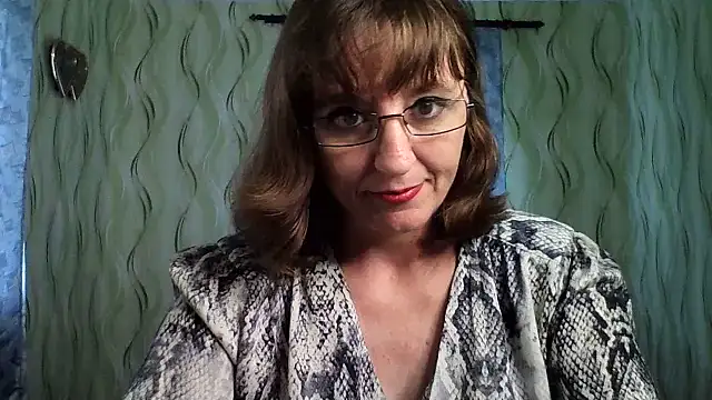 Alisaprice077 online show from July 2026 10:11:01 AM