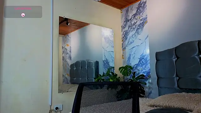 Luchoplayboy online show from March 2026 03:37:01 AM