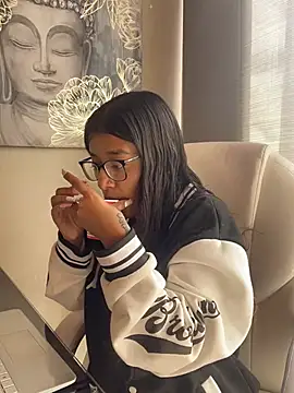 chanell pinkk online show from March 2026 01:27:02 PM