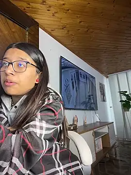 chanell pinkk online show from March 2026 02:07:01 PM