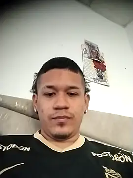 Snapshot of Paisa__Col77 chatting on March 2026 04:02:02 PM Paisa Col77 online show from March 2026 04:02:02 PM