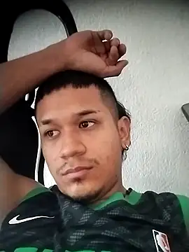 Snapshot of Paisa__Col77 chatting on March 2026 06:02:01 PM Paisa Col77 online show from March 2026 06:02:01 PM