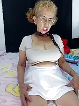 Gloria mature online show from April 2026 08:24:01 PM