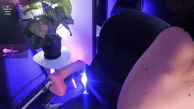 Danika Dahl online show from April 2026 06:53:01 AM