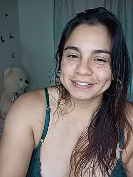 Snapshot of BettyBoo_w chatting on June 2026 11:02:01 PM BettyBoo w online show from June 2026 11:02:01 PM
