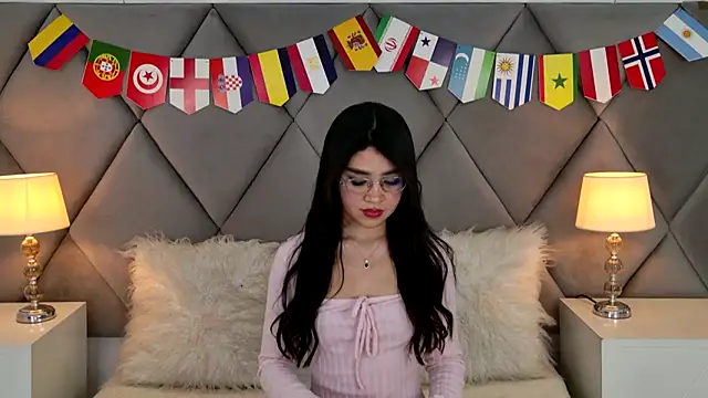 Snapshot of OliviaDiaz chatting on June 2026 08:20:02 PM OliviaDiaz online show from June 2026 08:20:02 PM